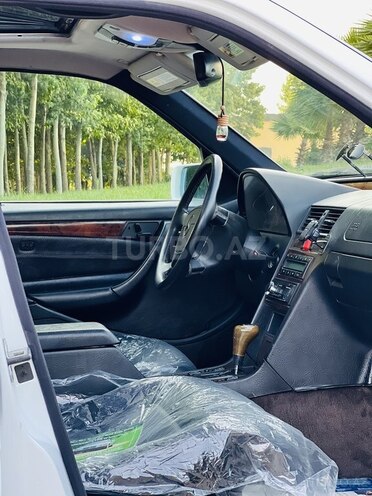 Mercedes C 230-17