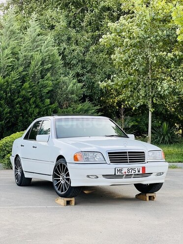 Mercedes C 230-1