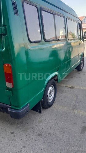 Mercedes 208 D 1994, 325,868 km - 2.3 л - Sabirabad