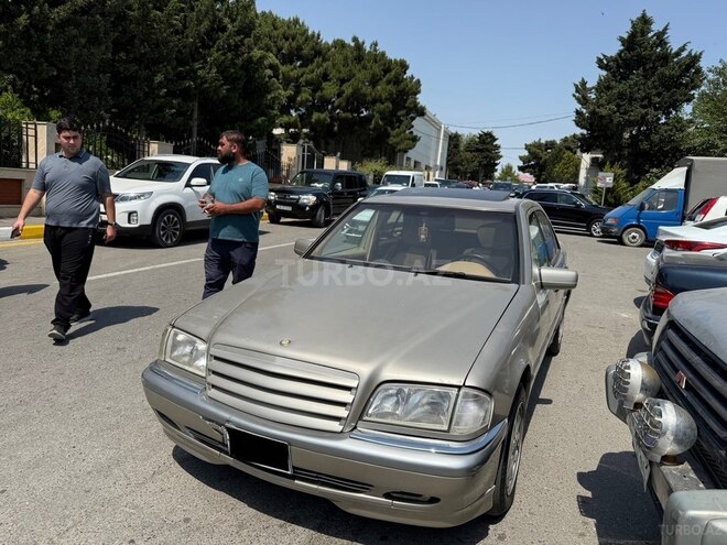 Mercedes C 200 1998, 333,000 km - 2.0 л - Bakı
