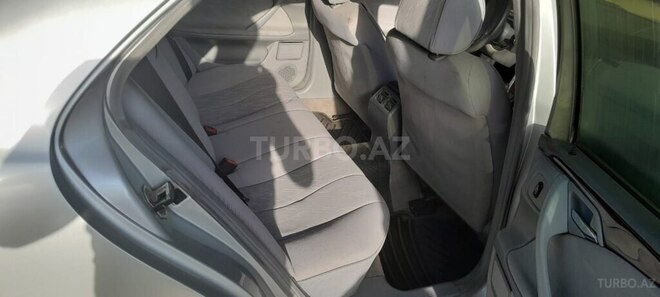 Mercedes E 220 d 2000, 560,000 km - 2.2 л - Bakı
