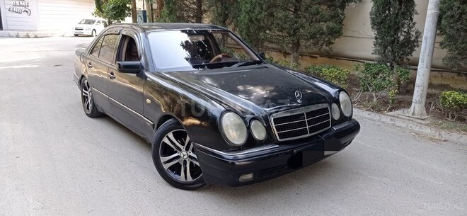 Mercedes E 230-9
