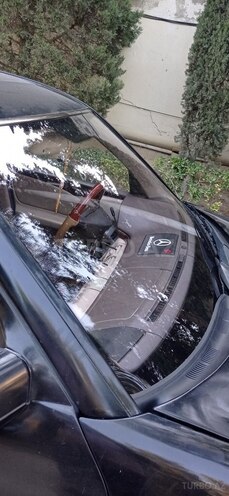 Mercedes E 230-4