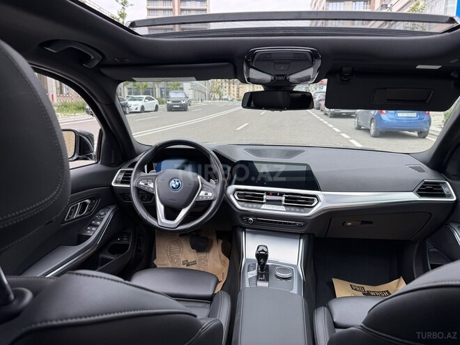 BMW 330e 2022, 67,600 km - 2.0 l - Bakı