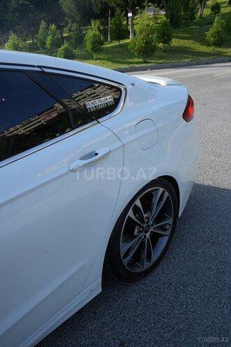 Ford Fusion (North America) 2020, 180,000 km - 2.0 л - Bakı
