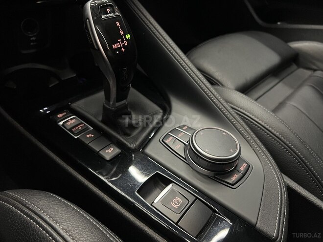 BMW  2018, 80,000 km - 2.0 l - Bakı