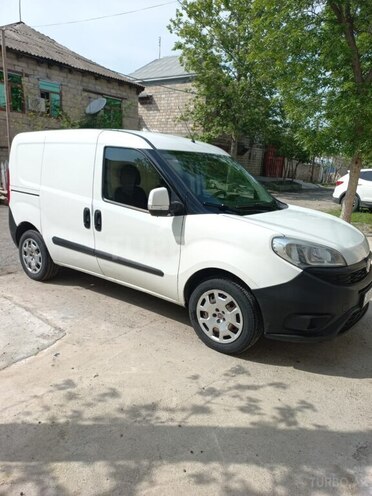 Fiat Doblo 2018, 293,877 km - 1.4 l - Yevlax