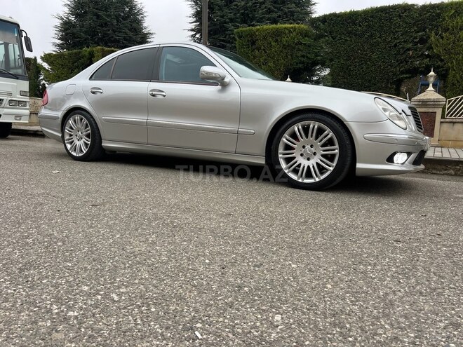 Mercedes E 320 2002, 371,000 km - 3.2 l - Quba