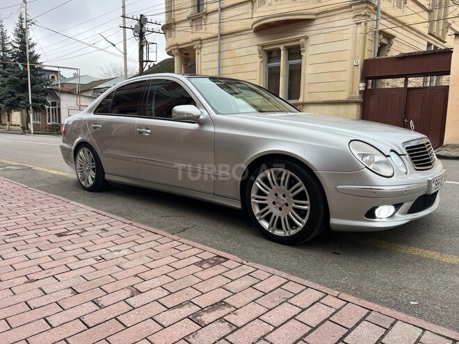 Mercedes E 320 2002, 371,000 km - 3.2 l - Quba