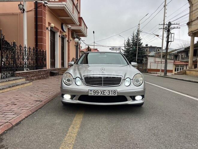 Mercedes E 320 2002, 371,000 km - 3.2 l - Quba
