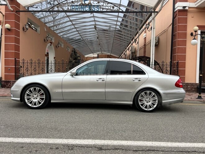 Mercedes E 320 2002, 371,000 km - 3.2 l - Quba