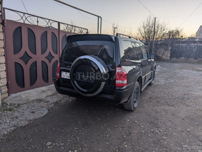 Mitsubishi Pajero 2004, 247,000 km - 3.0 l - Qusar