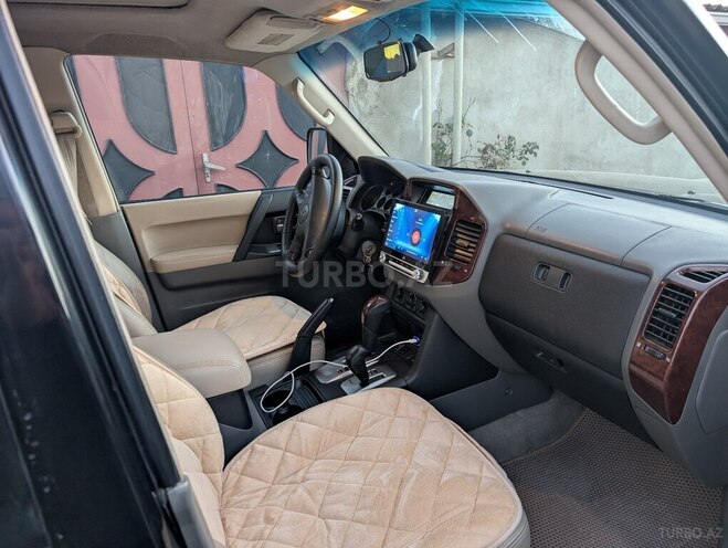 Mitsubishi Pajero 2004, 247,000 km - 3.0 l - Qusar
