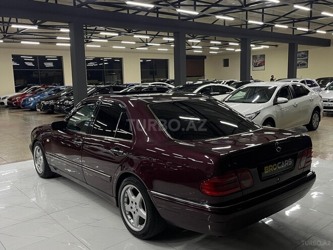Mercedes E 230 1996, 298,000 km - 2.3 l - Bakı