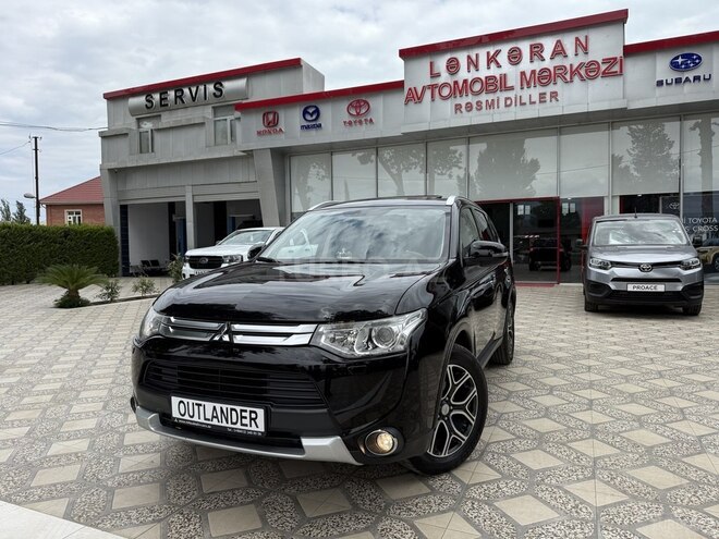 Mitsubishi Outlander-3