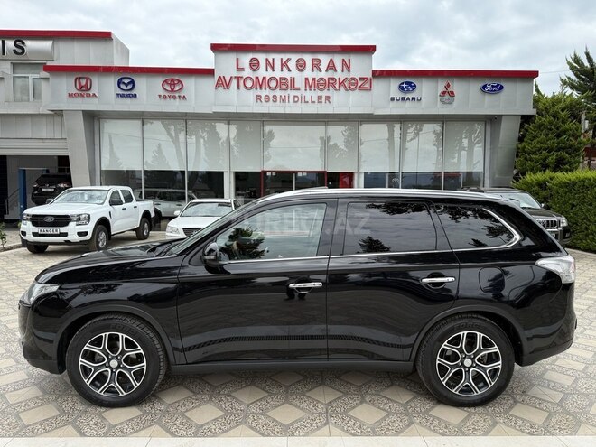 Mitsubishi Outlander-8