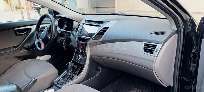 Hyundai Elantra 2015, 114,300 km - 1.8 l - Bakı