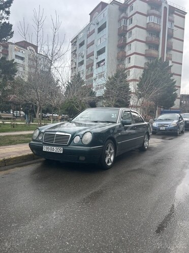 Mercedes E 230 1998, 455,000 km - 2.3 l - Bakı