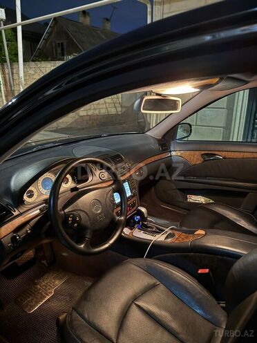 Mercedes E 320 2004, 310,000 km - 3.2 l - Bakı