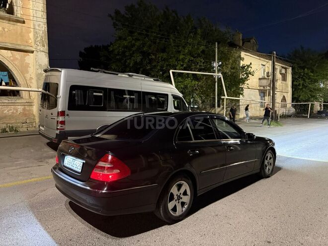 Mercedes E 320 2004, 310,000 km - 3.2 l - Bakı