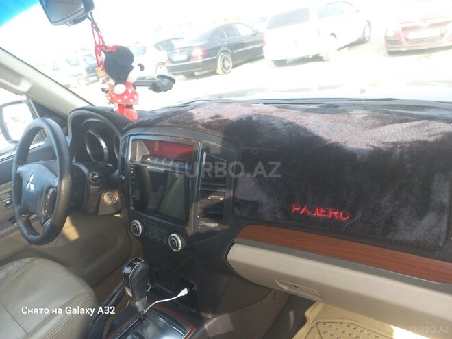 Mitsubishi Pajero 2008, 278,267 km - 3.0 л - Bakı