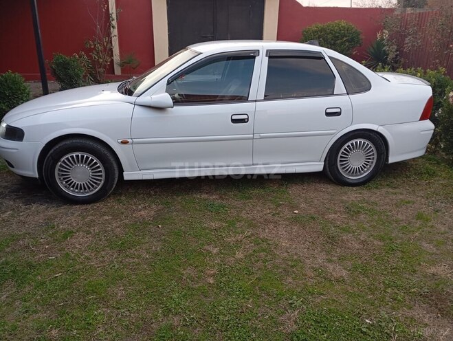 Opel Vectra 1999, 375,685 km - 1.8 l - Zaqatala