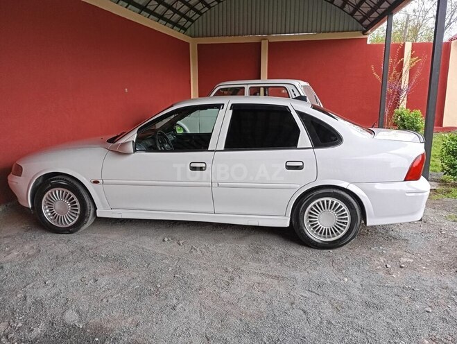 Opel Vectra 1999, 375,685 km - 1.8 l - Zaqatala