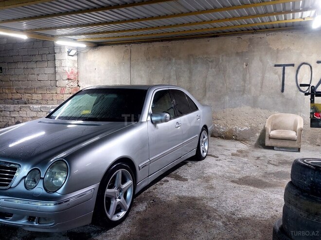 Mercedes E 320 2000, 450,000 km - 3.2 l - Bakı
