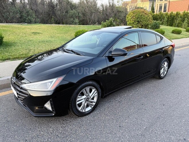 Hyundai Elantra-4