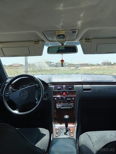 Mercedes E 230 1997, 374,500 km - 2.3 l - Şirvan