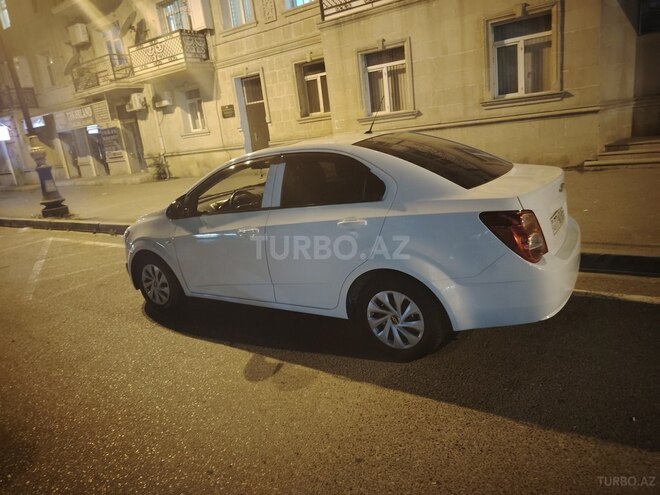 Chevrolet Aveo-6