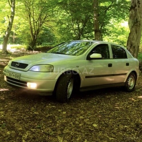 Opel Astra 2001, 250,000 km - 1.6 l - Qusar