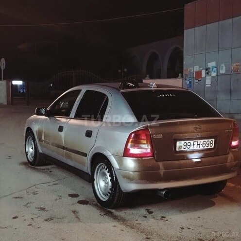 Opel Astra 2001, 250,000 km - 1.6 l - Qusar