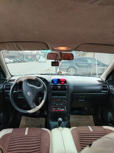 Opel Astra 2001, 250,000 km - 1.6 l - Qusar
