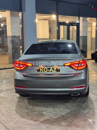Hyundai Sonata-3