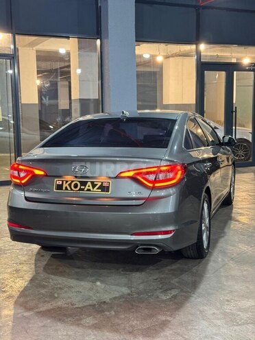 Hyundai Sonata-4