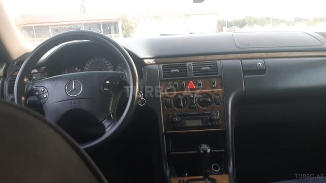 Mercedes E 280 2000, 454,620 km - 2.8 л - Ağdam