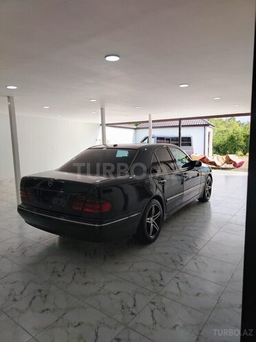 Mercedes E 220 d 1999, 360,000 km - 2.2 l - Astara