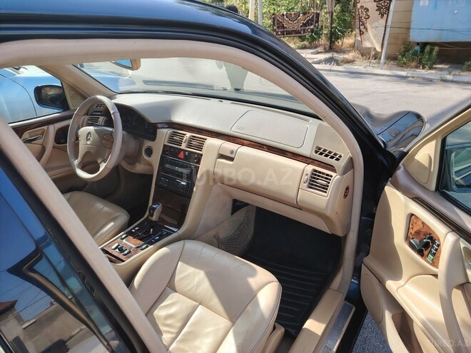 Mercedes E 320 2000, 325,000 km - 3.2 l - Bakı