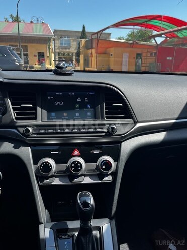 Hyundai Elantra 2019, 120,000 km - 2.0 л - Gəncə