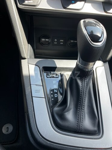 Hyundai Elantra 2019, 120,000 km - 2.0 л - Gəncə