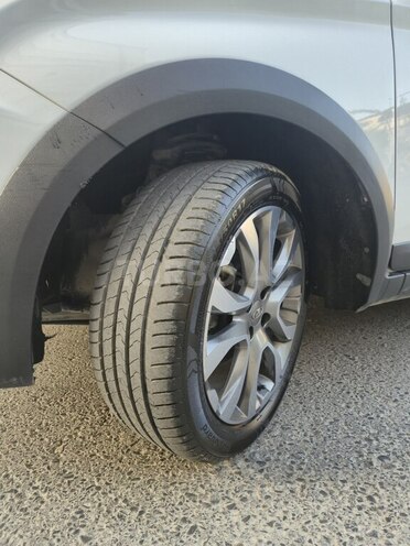 LADA (VAZ) XRAY Cross-5