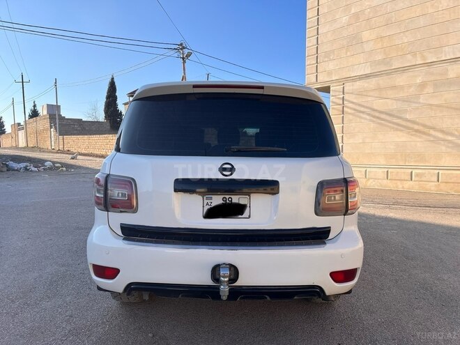 Nissan Patrol 2010, 280,000 km - 5.6 l - Bakı