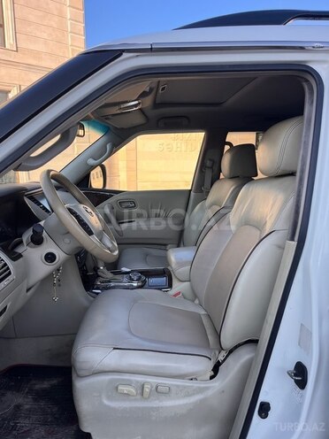 Nissan Patrol 2010, 280,000 km - 5.6 l - Bakı