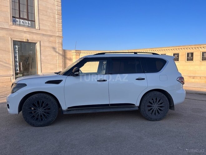Nissan Patrol 2010, 280,000 km - 5.6 l - Bakı