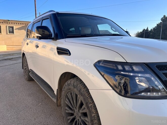 Nissan Patrol 2010, 280,000 km - 5.6 l - Bakı