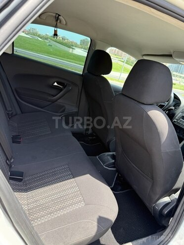 Volkswagen Polo 2017, 120,000 km - 1.6 l - Bakı