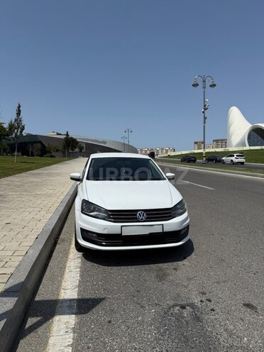 Volkswagen Polo 2017, 120,000 km - 1.6 l - Bakı