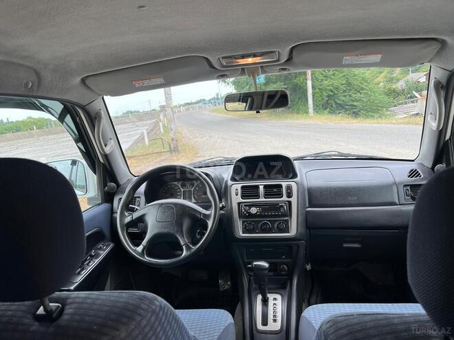 Mitsubishi Pajero io 2001, 100,000 km - 1.8 l - Quba