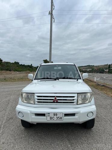 Mitsubishi Pajero io 2001, 100,000 km - 1.8 l - Quba